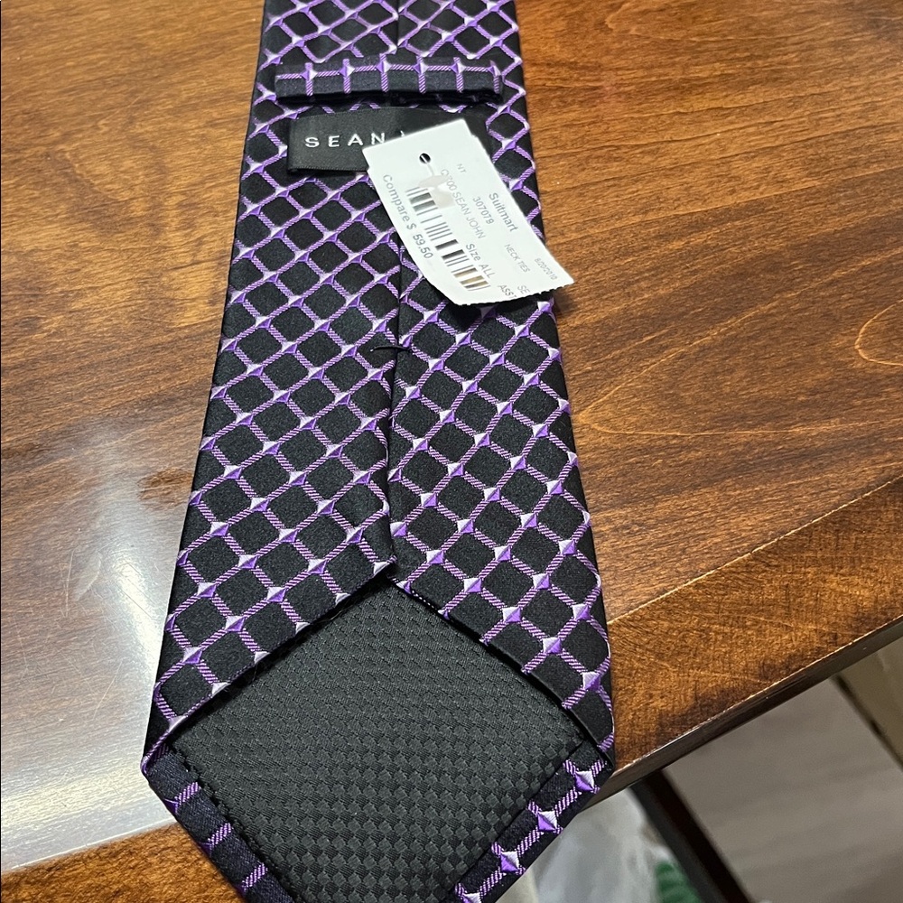SEAN JHON BLACK & PURPLE GEOMETRÍC. SILK TIE-NWT LUXURY NECkTIE width 3.0